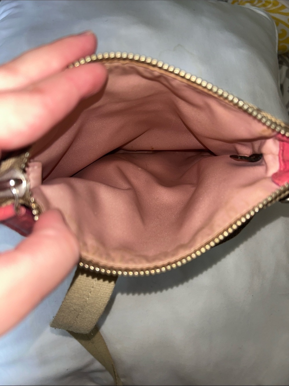 Coach Leather Crossbody Bag | Everyday Shoulder Bag - Authentic - Picture 3 of 5